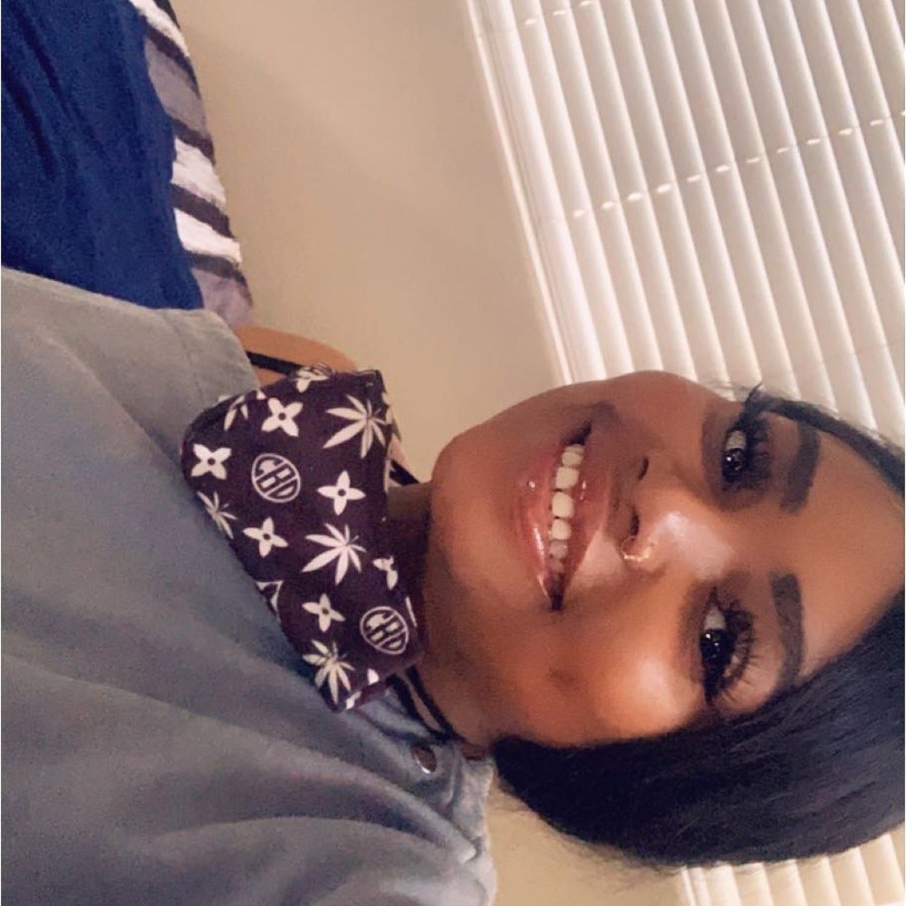 Meet your Posher, Cheri